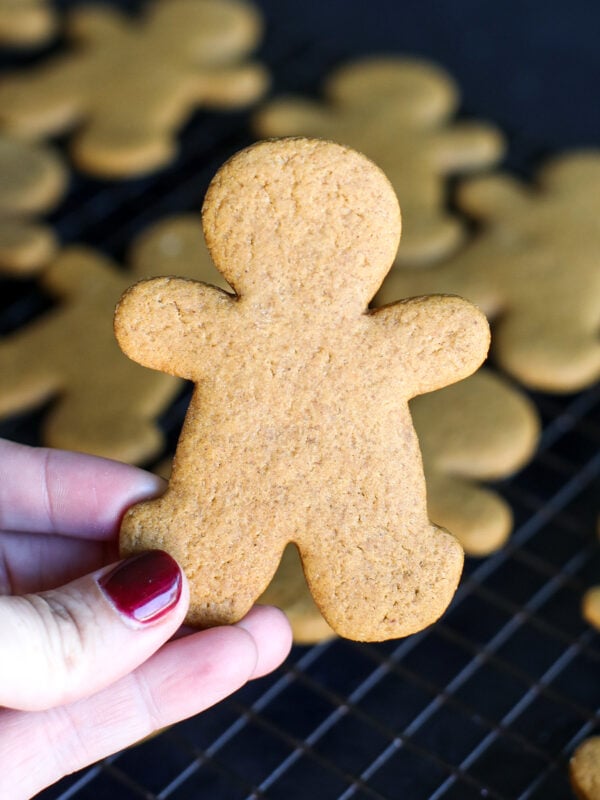 Create festive gingerbread people—soft, spiced cookies perfect for holiday decorating and cozy seasonal treats!
