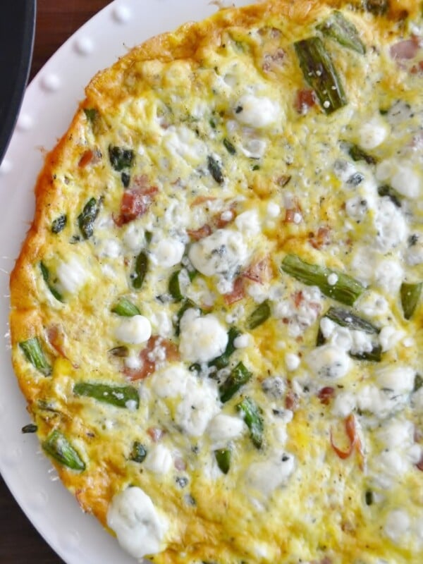 This Blue Cheese Frittata with Asparagus & Prosciutto is so easy and jam packed with flavor! Perfect for breakfast, lunch or even a light dinner!