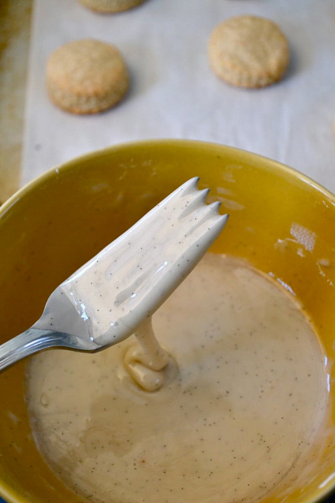 Mini Whole Wheat Almond & Vanilla Bean Scones