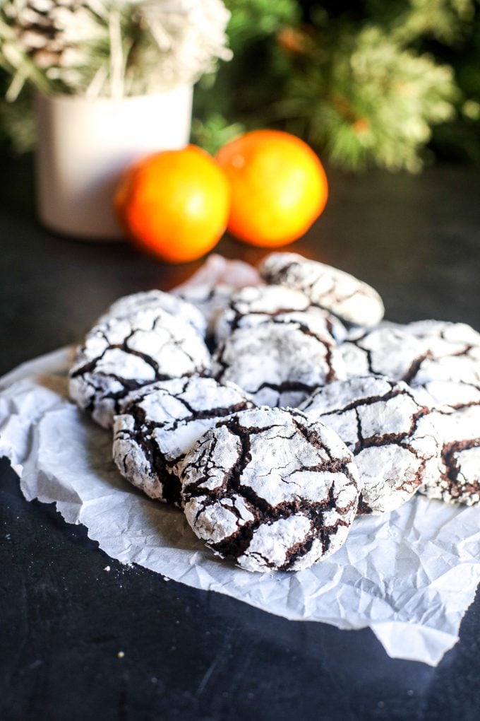 These Chocolate Orange Crinkle Cookies are the the perfect christmas cookie that are super easy to make!