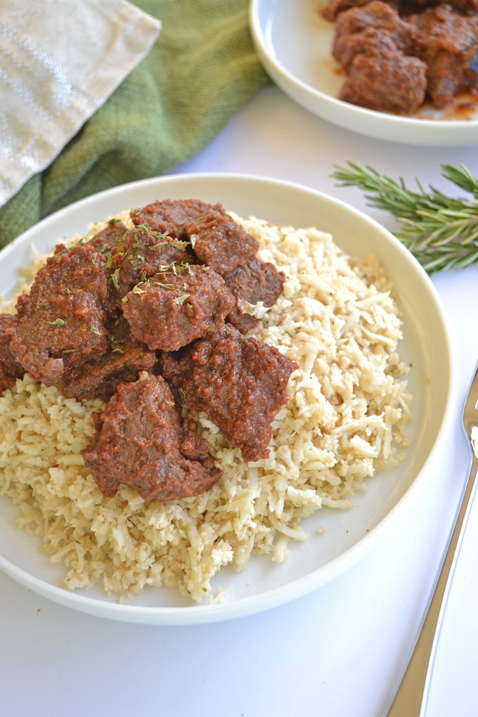 Rosemary Braised Beef w/ Garlic Balsamic Cauliflower Rice // whole30 approved // paleo