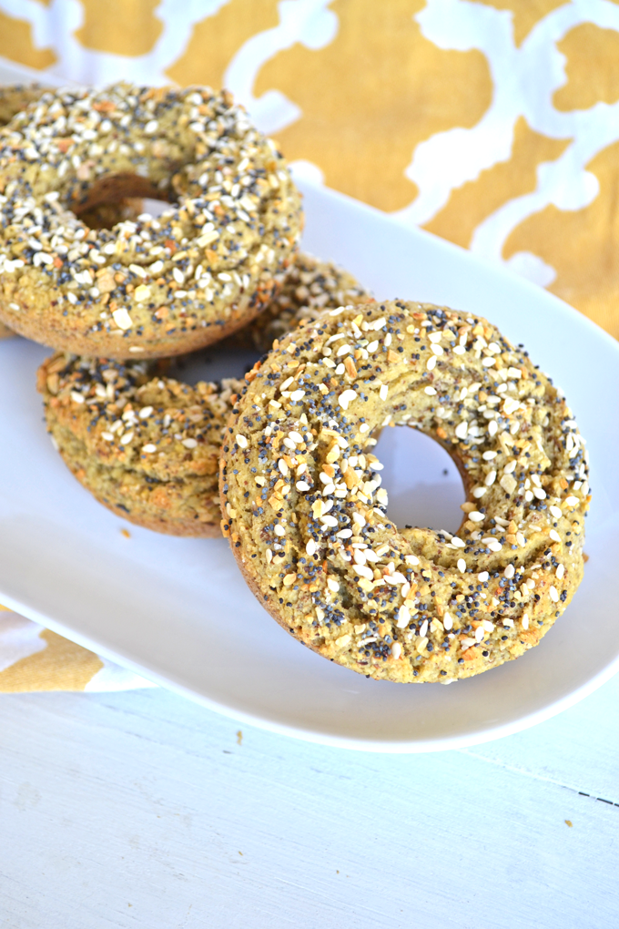 Paleo Everything Bagels! These bagels come together in one bowl and 30 minutes! Perfect alternative on a paleo diet!