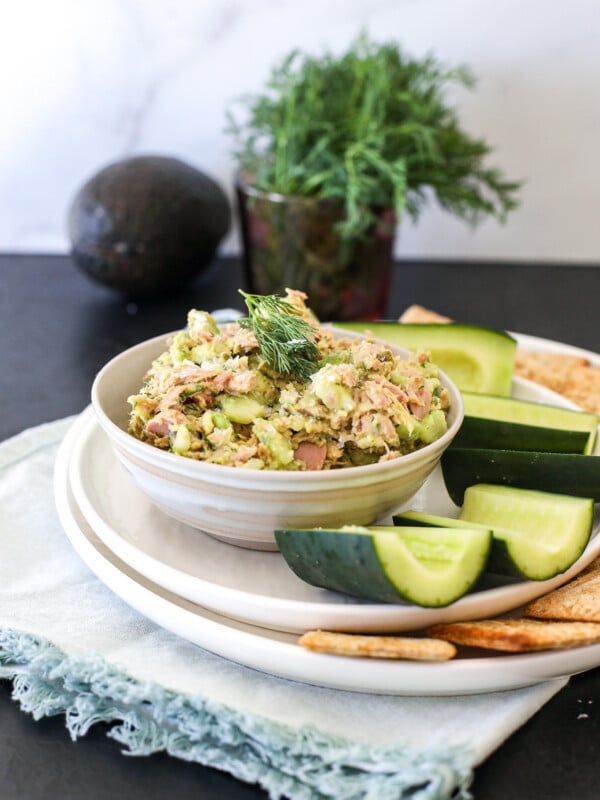 This Avocado Dill Tuna Salad is a delicious lunch option that is full of great veggies, healthy fat and protein!