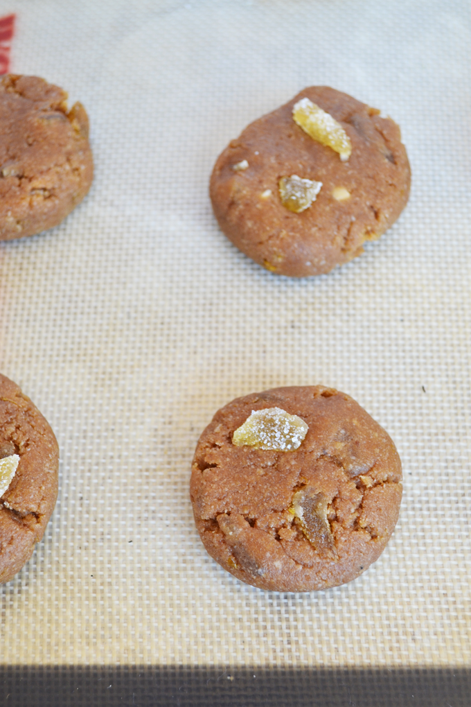 These Double Ginger Lemon Paleo Cookies are grain free, refined sugar free and packed with flavor!! Super simple and clean dessert that everyone can enjoy!