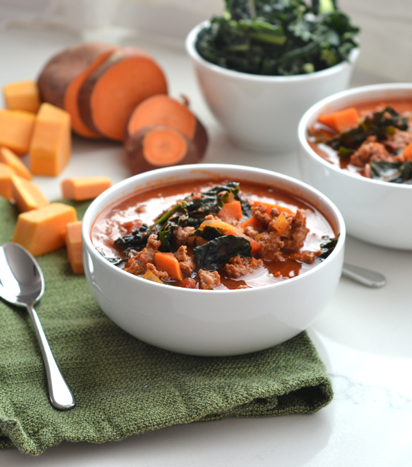 This Sweet Potato & Kale Chili is bean free and whole30 compliant! A healthy bowl perfect for a cold night