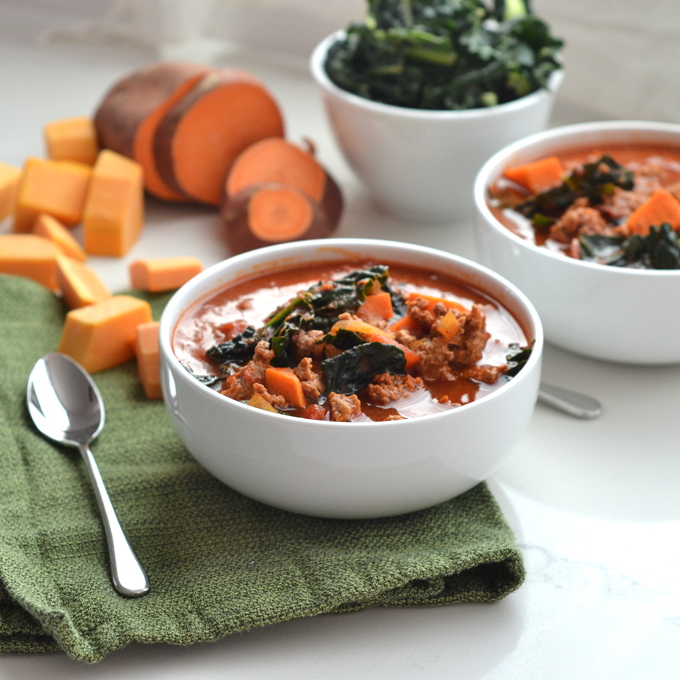 This Sweet Potato & Kale Chili is bean free and whole30 compliant! A healthy bowl perfect for a cold night