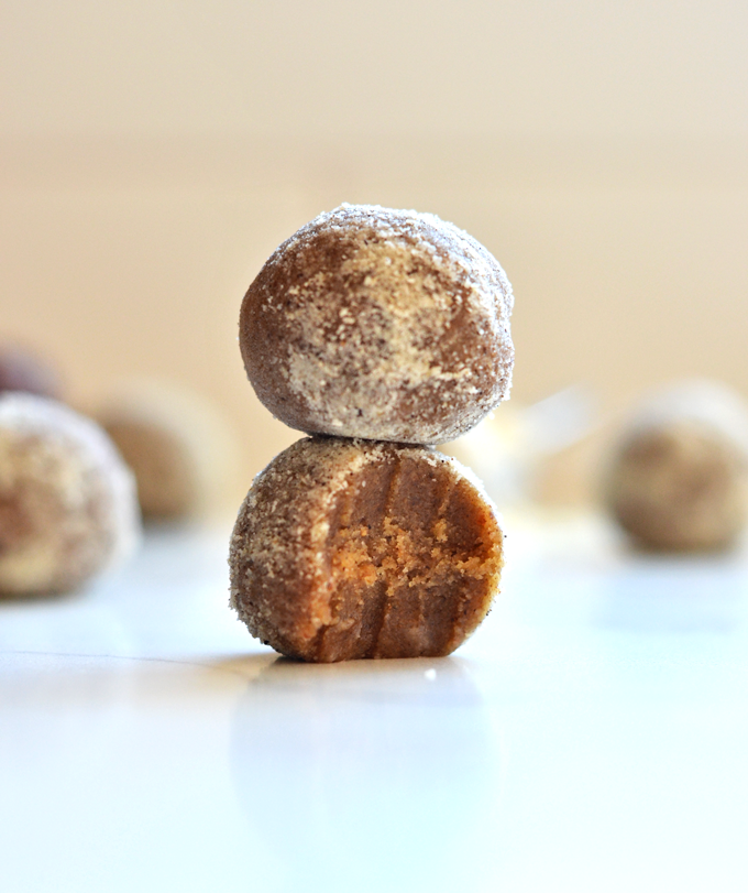 These Vanilla Shortbread Energy Balls recipe is perfect for a paleo snack or dessert that is clean, flavorful and only had 4 ingredients!