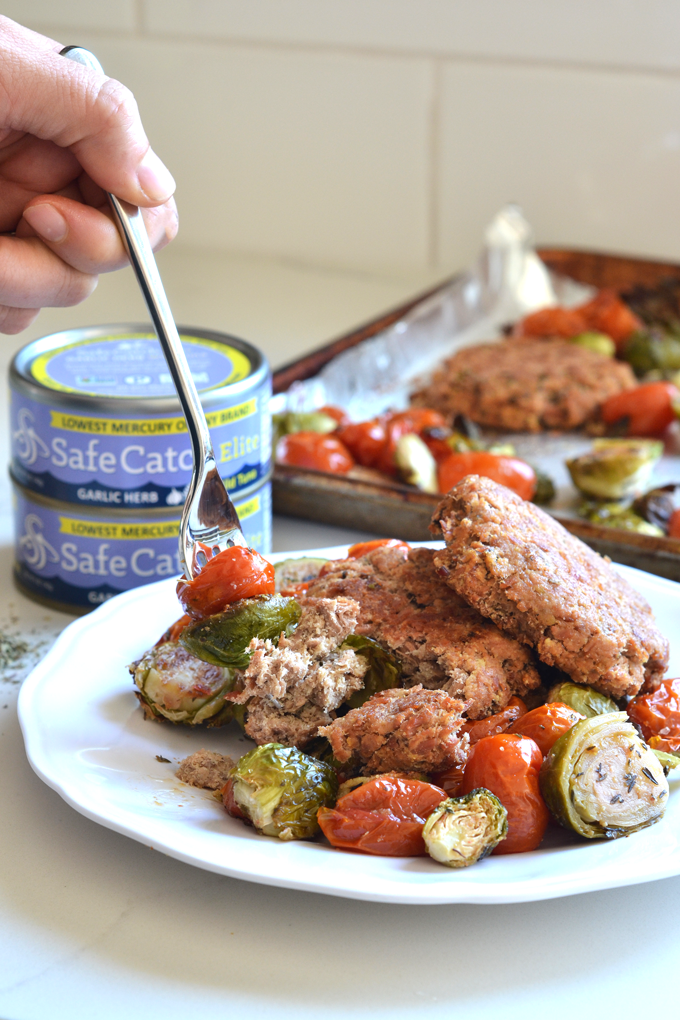 This One Pan Garlic Herb Tuna Cakes and Veggies recipe is a simple way to get a protein and nutrient packed meal in! Whole30 & Paleo with lots of flavor!