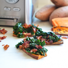 This Bacon Kale Sweet Potato Toast is Paleo, grain-free and packed with nutrients!