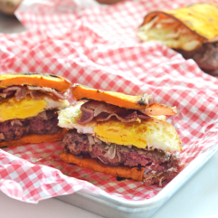 These Sweet Potato Toast Breakfast Burgers are the perfect protein packed whole30 breakfast option!