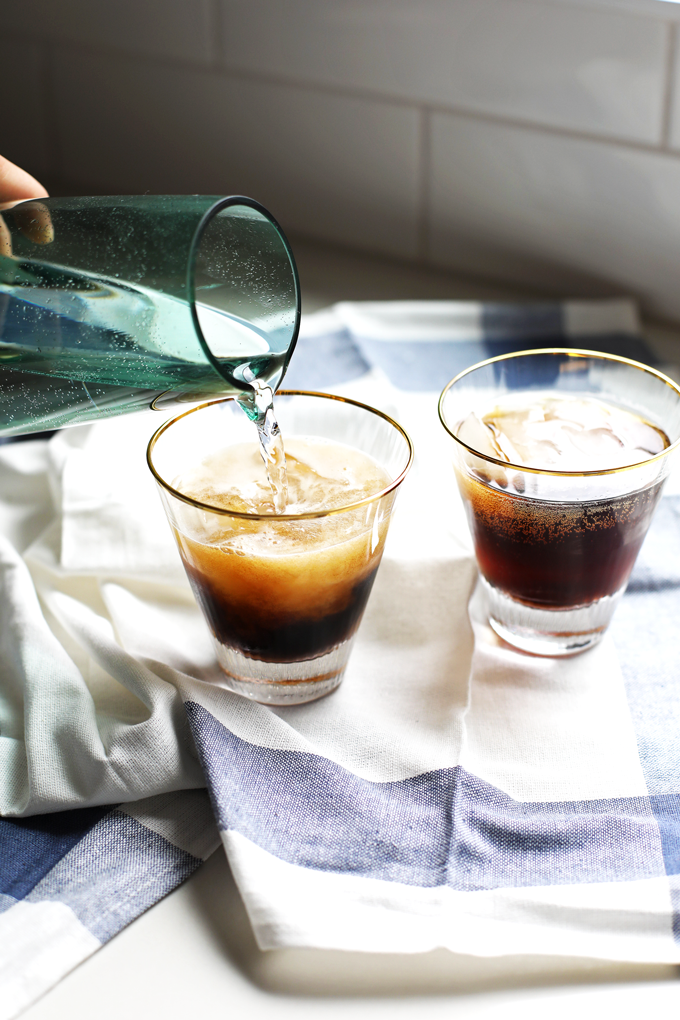 This Sparkling Cold Brew is the perfect cold drink to sip in the afternoon or on a warm morning!