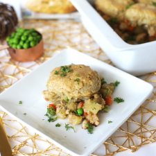 This Chicken Pot Pie Casserole is the best way to enjoy comfort food in a paleo, healthy and delicious way!