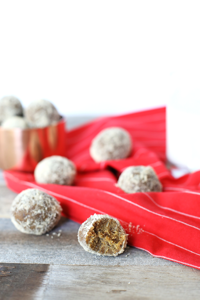 These gingerbread energy balls are the perfect way to celebrate the holiday season - post work out!