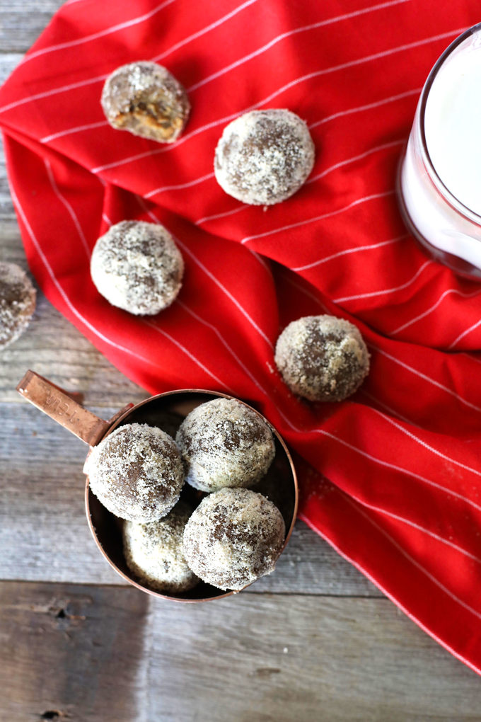 These gingerbread energy balls are the perfect way to celebrate the holiday season - post work out!
