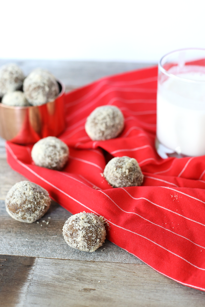 These gingerbread energy balls are the perfect way to celebrate the holiday season - post work out!