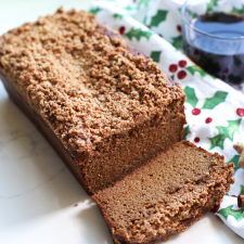 This Paleo Gingerbread Banana Bread is the perfect baked good for the holiday season! The crumb topping makes this treat better than any other!