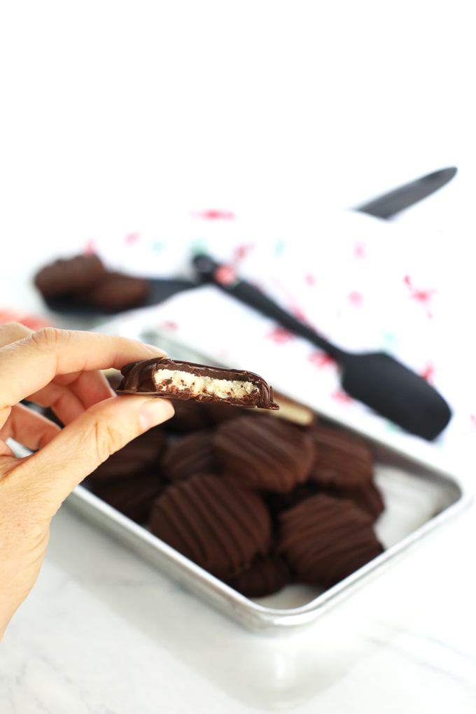 These Paleo Peppermint Patties are not only naturally sweetened but also contain no coconut! Perfect texture and flavor!