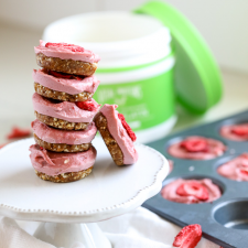 These Strawberry Lemonade Cheesecake Bites are packed with nutrients and a great treat to keep in your freezer or fridge for whenever you have a sweet tooth!