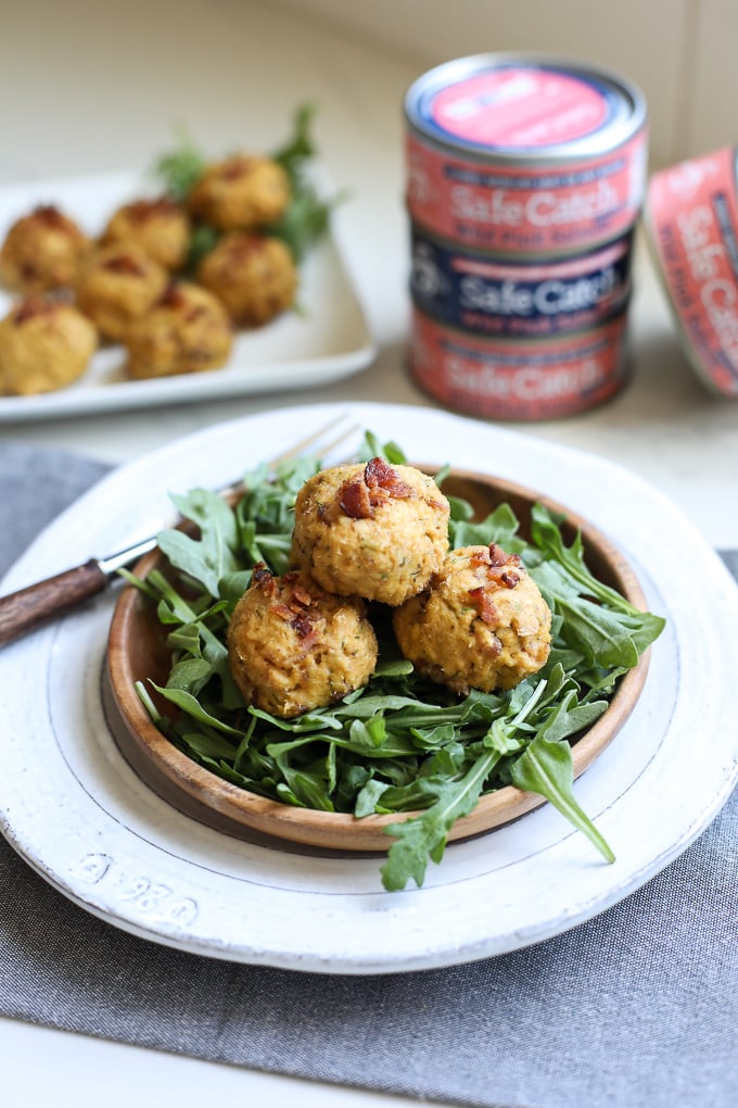 These Bacon Dill Salmon Meatballs are a super easy and healthy way to enjoy a protein packed meal! Paleo and whole30 using Safe Catch pink salmon!