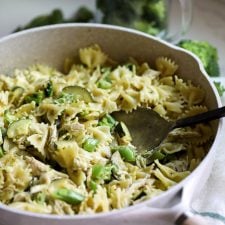 This Broccoli Pesto Chicken Pasta is the perfect veggie packed and light pasta dish for summer!