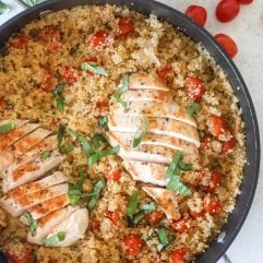 This Tomato Basil Chicken & Quinoa Skillet is healthy, easy to make and a one pot wonder!