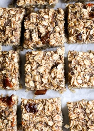 This Banana Prune Oatmeal Bake is perfect for kiddos with tons of nutrients, and it is easy for babies to chew if doing baby led weaning!