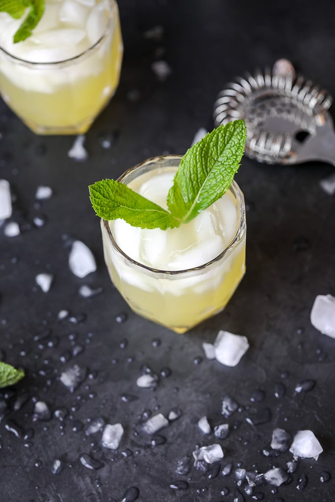 This Pineapple Mint Mojito is a healthy cocktail that is perfect for the summer!
