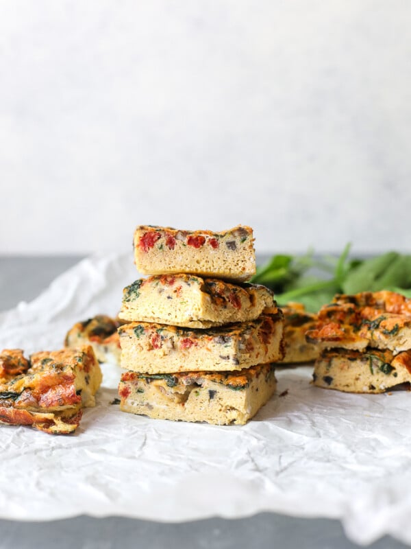 This Sun-dried Tomato Egg Bake is a delicious way to start your day and super easy to meal prep!