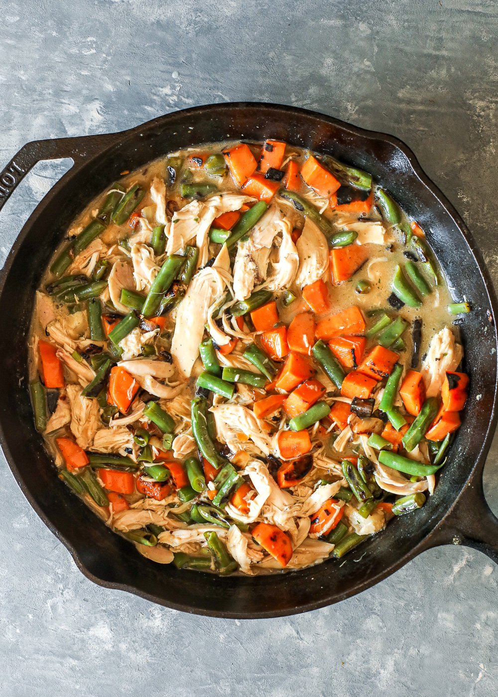 This Creamy Harvest Skillet is a quick 20 minute dinner that is Whole30 compliant and delicious!