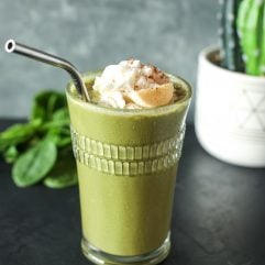 This Green Chunky Monkey Smoothie is a great way to get your greens in in the morning while tasting like a yummy milkshake!