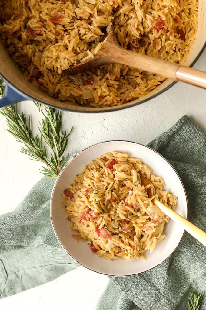 This One Pot Rosemary Bacon Orzo is dairy free and takes only 15 minutes to throw together!