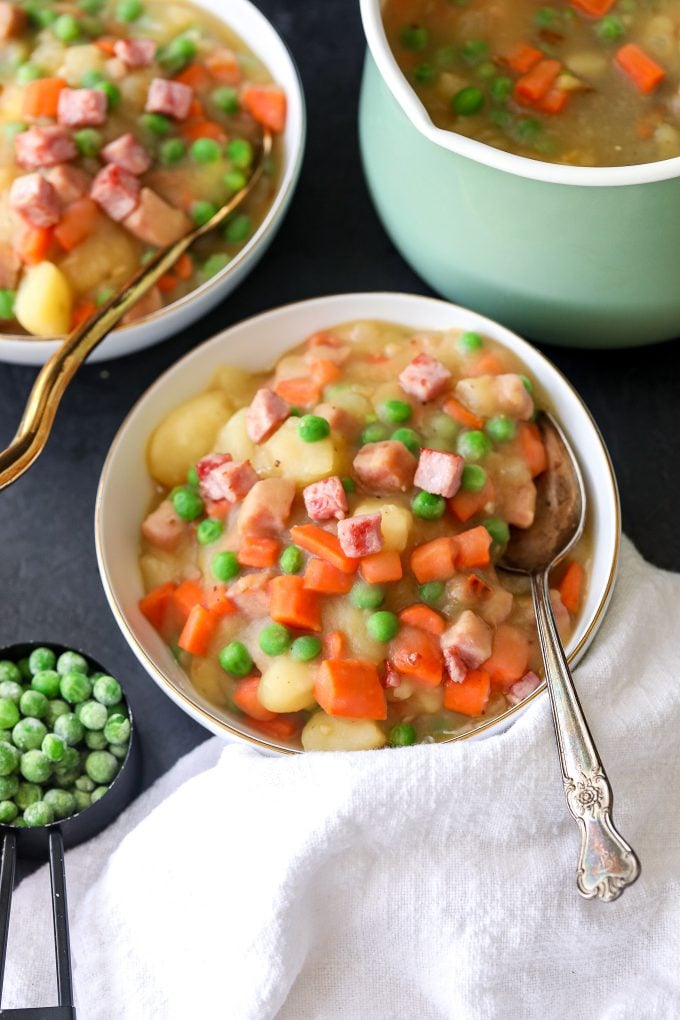 This Ham & Potato Soup is super easy to make with minimal ingredients and is paleo!