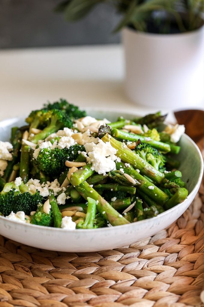 This Lemon Spritz Asparagus & Broccoli is perfect for any side dish but great for easter!
