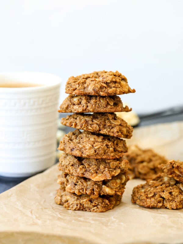 These Pumpkin Spice Latte Cookies are gluten free, refined sugar free and easy to make!