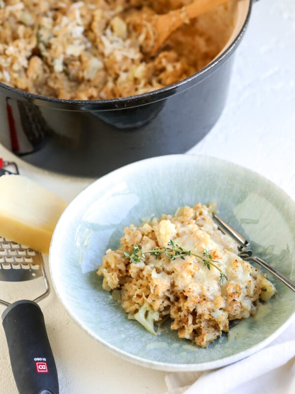 This One Pot French Onion Soup Rice is a healthy, gluten free, one dish dinner that the whole family will love!