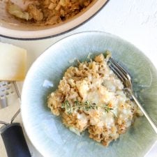 This One Pot French Onion Soup Rice is a healthy, gluten free, one dish dinner that the whole family will love!