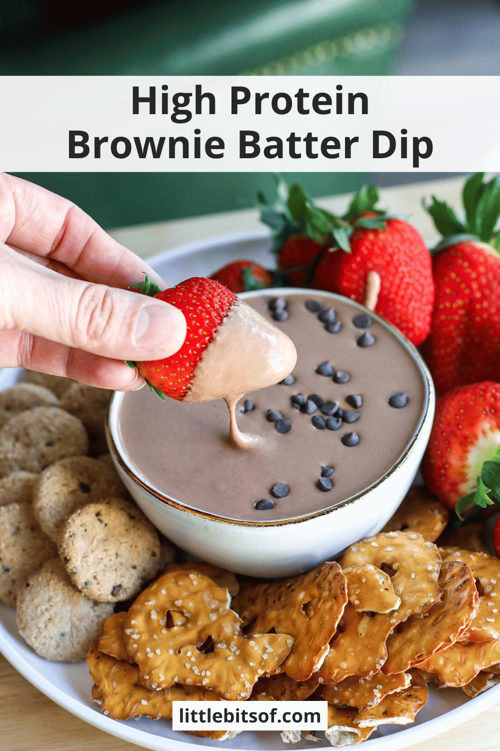 Indulge guilt-free with our High Protein Brownie Batter Dip! Made with cashews, Greek yogurt & protein powder. Perfect for satisfying cravings!