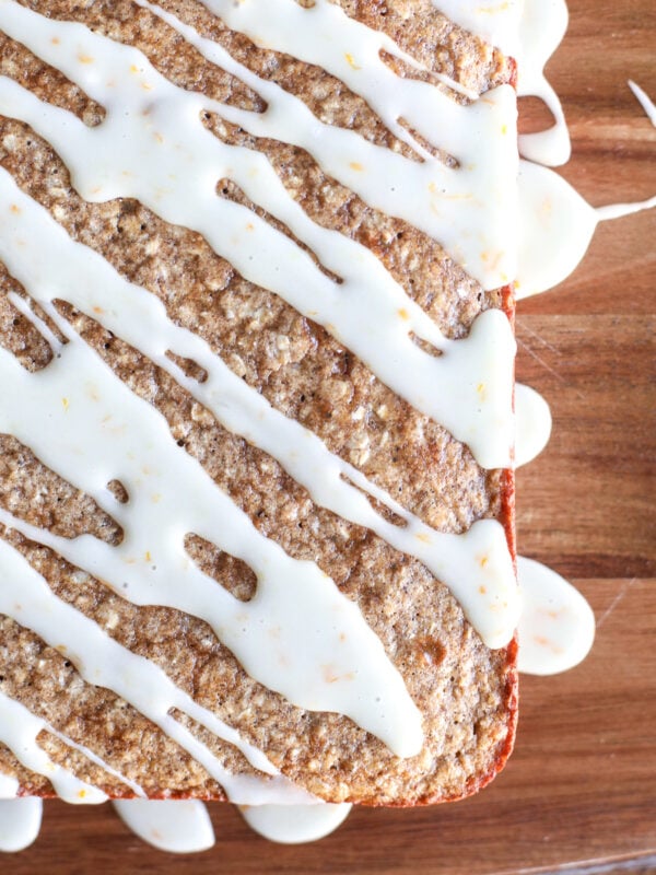 Decadent Gingerbread Protein Oat Bake: Fuel your day with a guilt-free treat. Packed with protein, fiber, and holiday flavor.