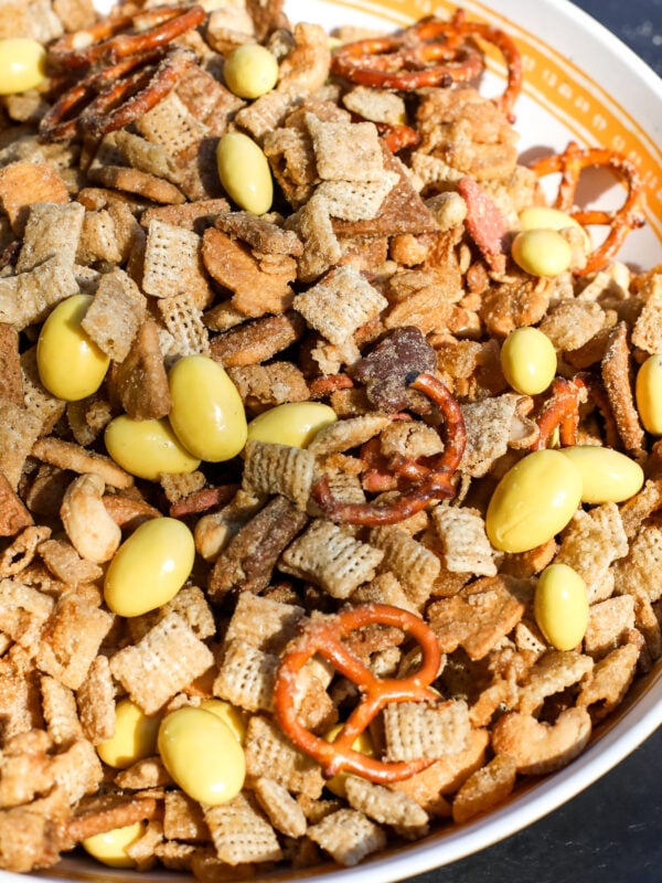 Lemon Ginger Chex Mix Recipe: Sweet, spicy snack! Chex, lemon, ginger, & cashews. Easy to make & perfect for parties!