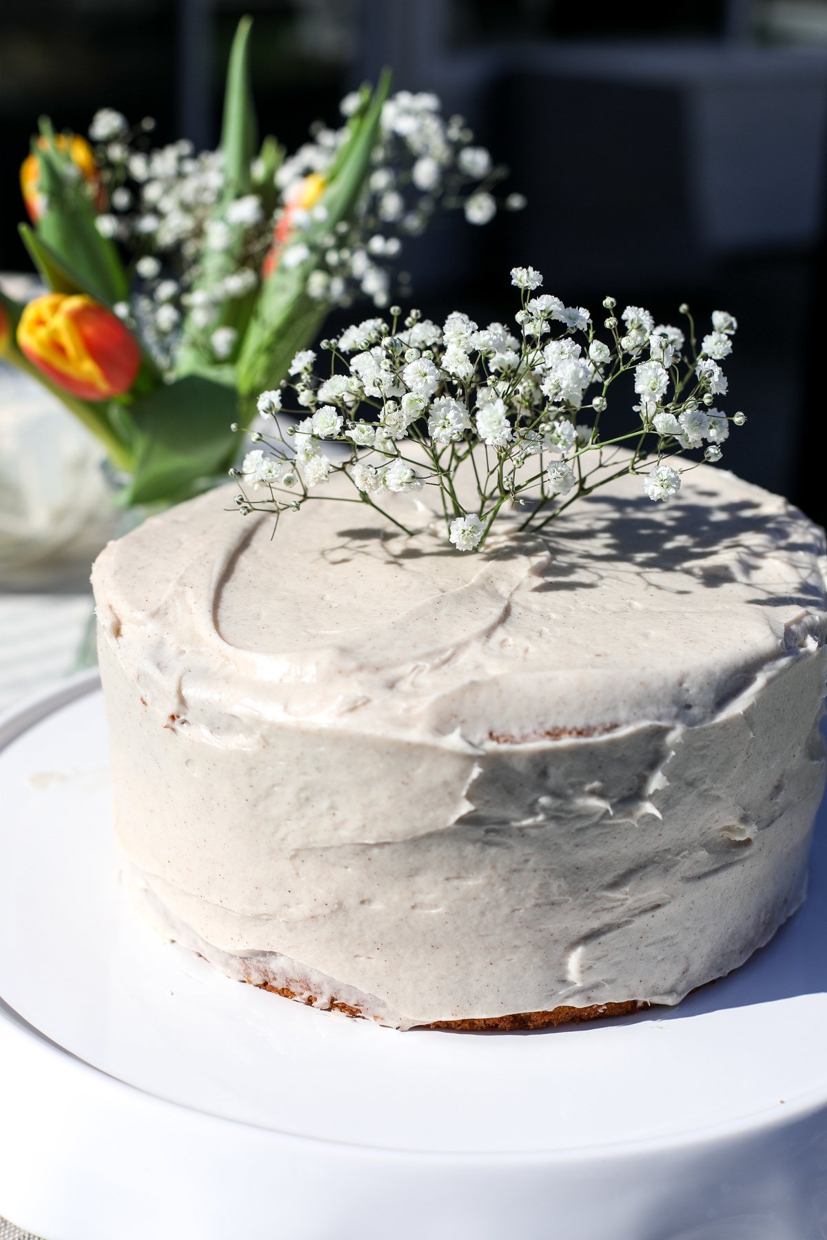 Carrot Cake with Cinnamon Frosting: Moist, flavorful & easy to bake! Vanilla bean elevates this classic dessert.