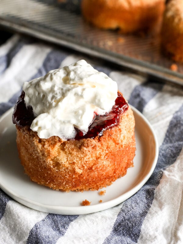 Fluffy butter cake with sweet raspberry jam. Perfect for dessert, parties, or a treat! Delicious and easy to make.