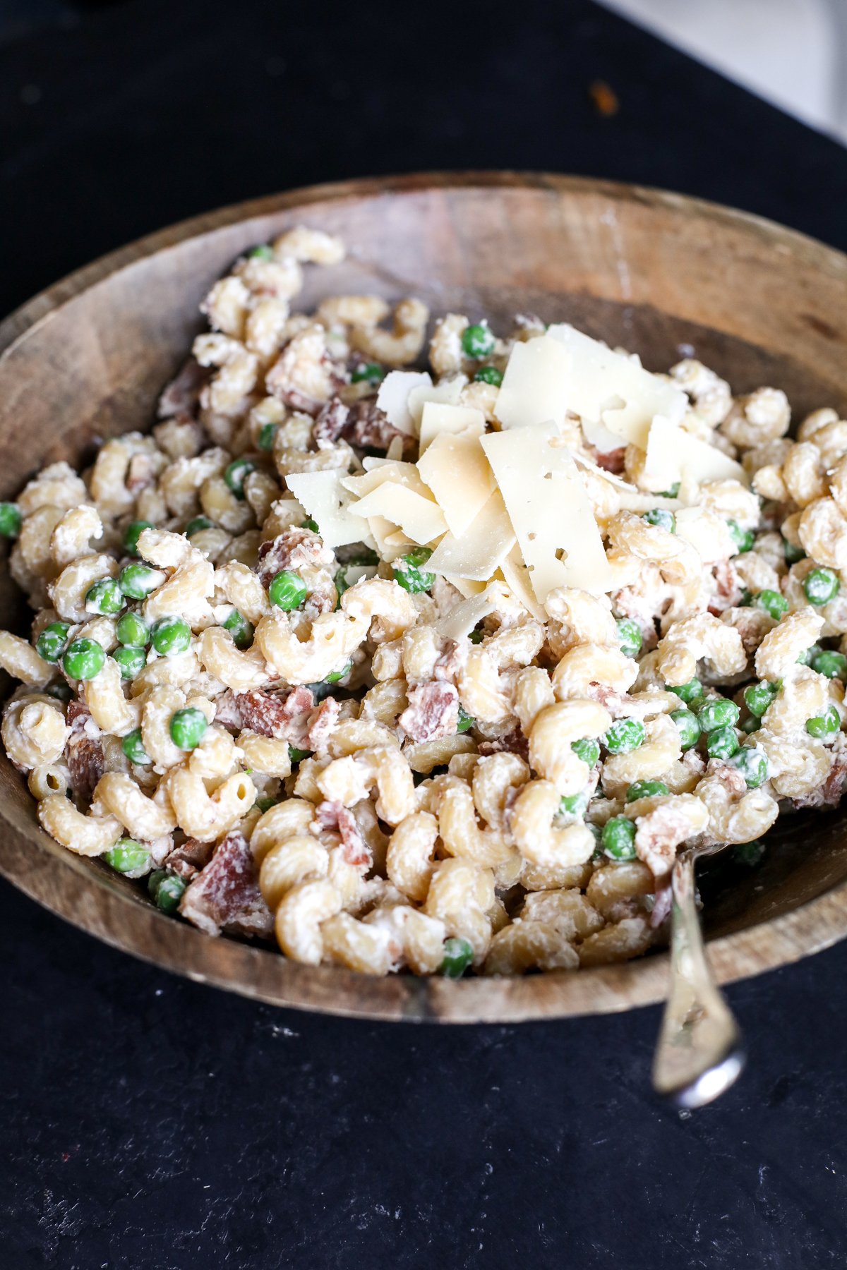 Packed with protein! Try our easy High Protein Pasta Salad recipe with bacon, peas, and a creamy cottage cheese sauce. Delicious and satisfying.