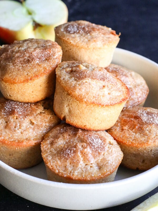 Satisfy your cravings with moist, protein-packed apple pie muffins. A healthy, delicious breakfast or snack for any day!