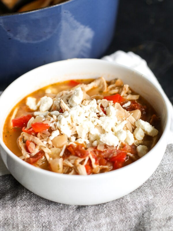 A fresh twist on chili! Creamy chicken and white beans with sun-dried tomatoes, feta, lemon, and Mediterranean herbs.